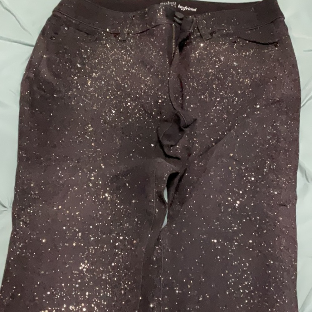 Color:  Black with silver metallic flecks